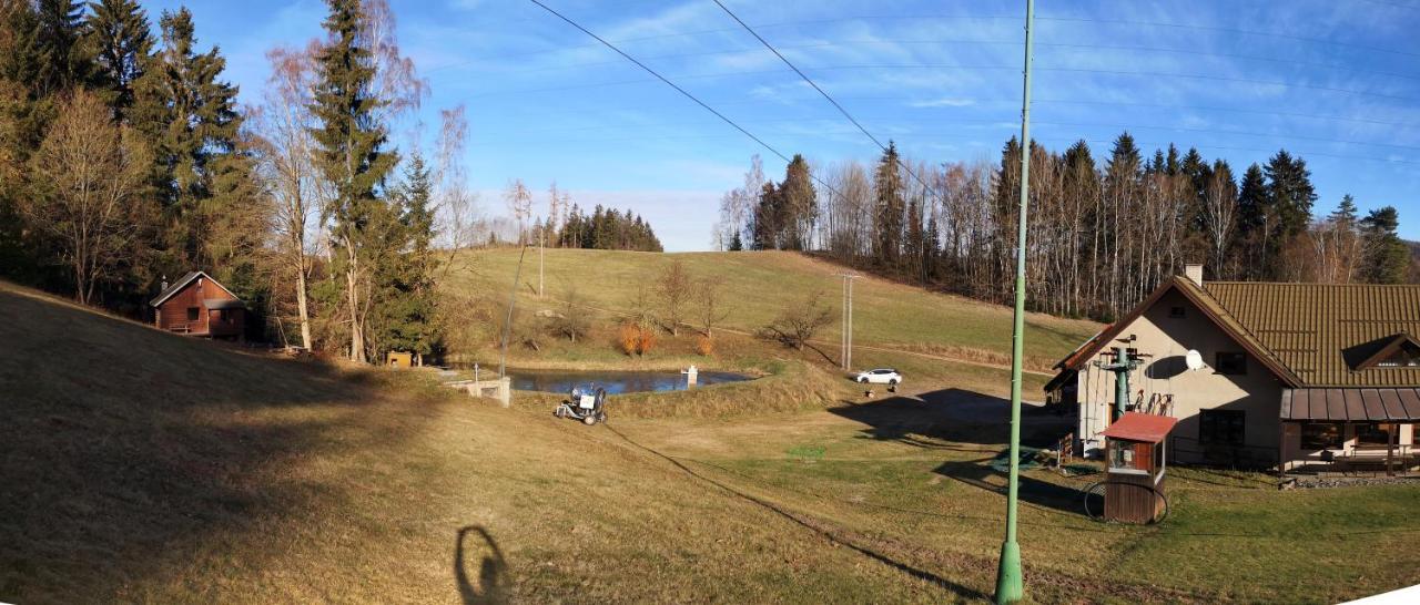 Srub na svahu sjezdovky v Radvanicích Radvanice (Hradec Kralove) Exterior foto