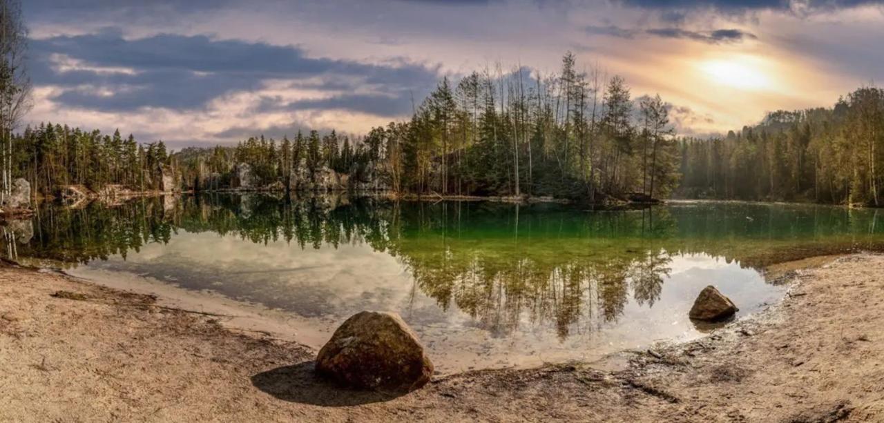 Srub na svahu sjezdovky v Radvanicích Radvanice (Hradec Kralove) Exterior foto