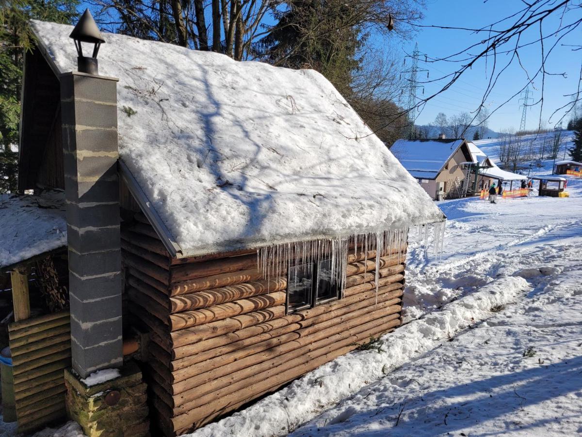 Srub na svahu sjezdovky v Radvanicích Radvanice (Hradec Kralove) Exterior foto